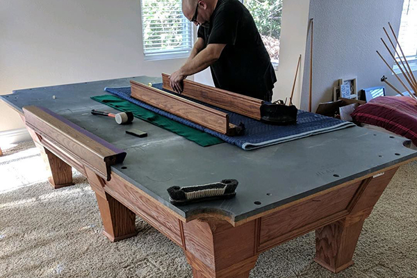 BILLIARD TABLE ASSEMBLY